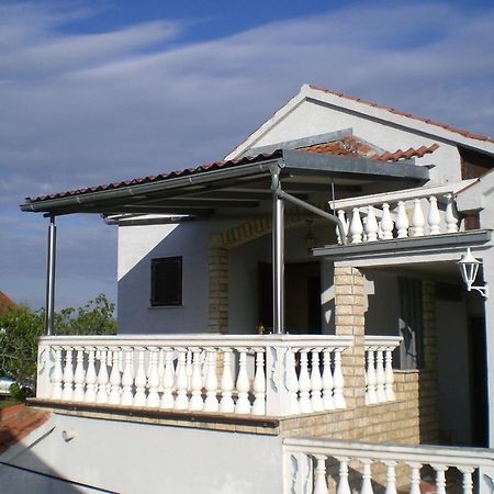 Apartmani Misic Ždrelac Exteriör bild