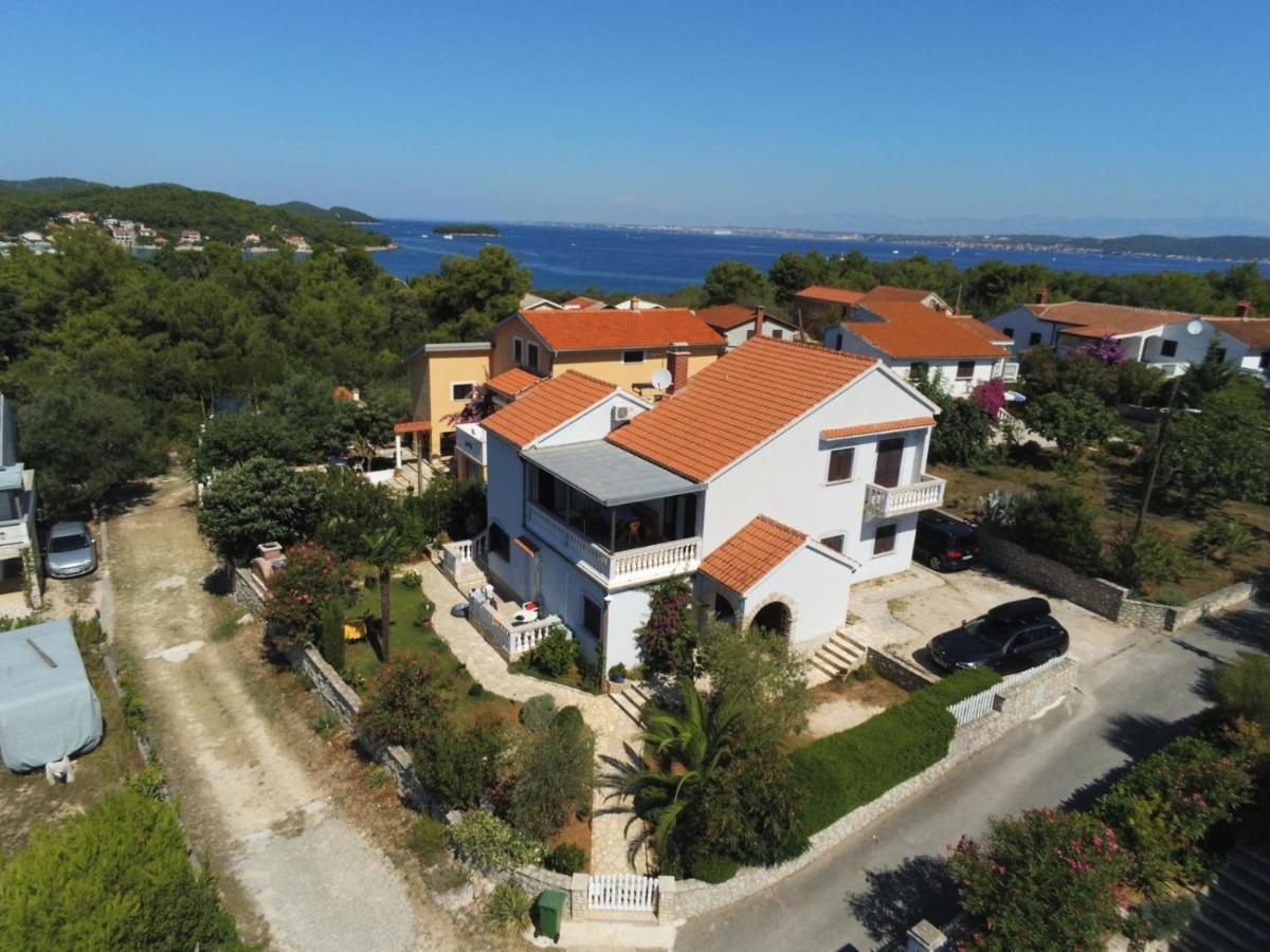 Apartmani Misic Ždrelac Exteriör bild