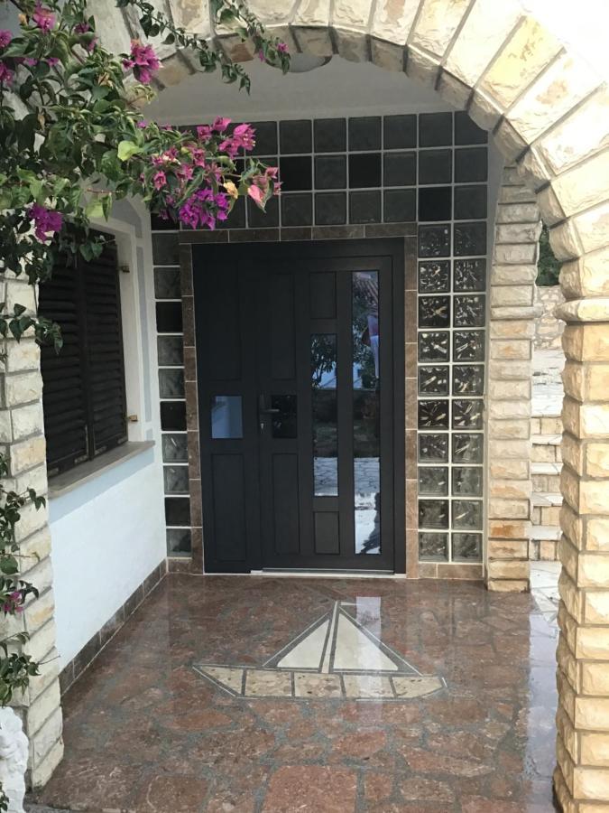 Apartmani Misic Ždrelac Exteriör bild