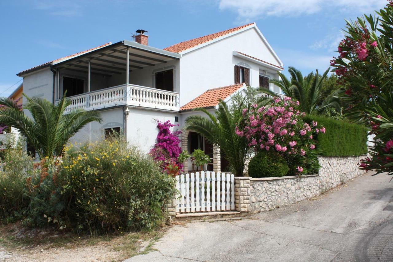 Apartmani Misic Ždrelac Exteriör bild